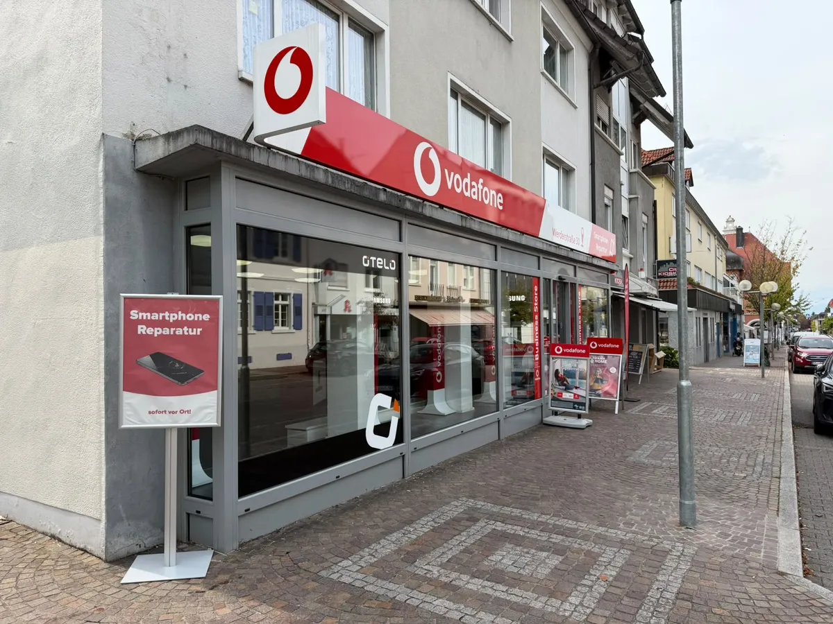 Ladenansicht des Vodafone Fachcenters Müllheim, Werderstraße 30